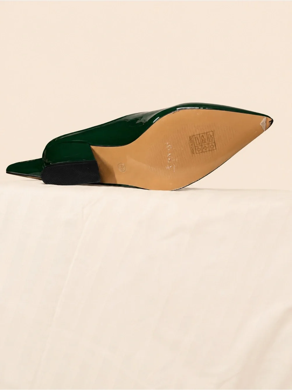 💚✨ Forest Patent Pointed Toe Mules • Size 8 | NWOT ✨💚